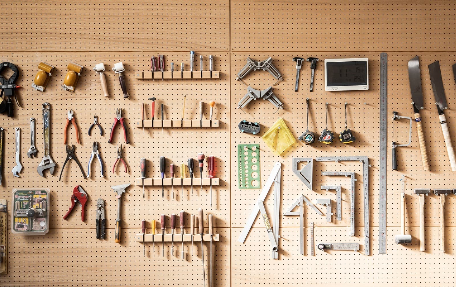 Misterworker: Your Destination for Premium Screwdrivers Key and Custom Quotes